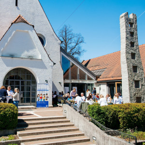 Apostelkirche und Das Bunte Haus Miesbach